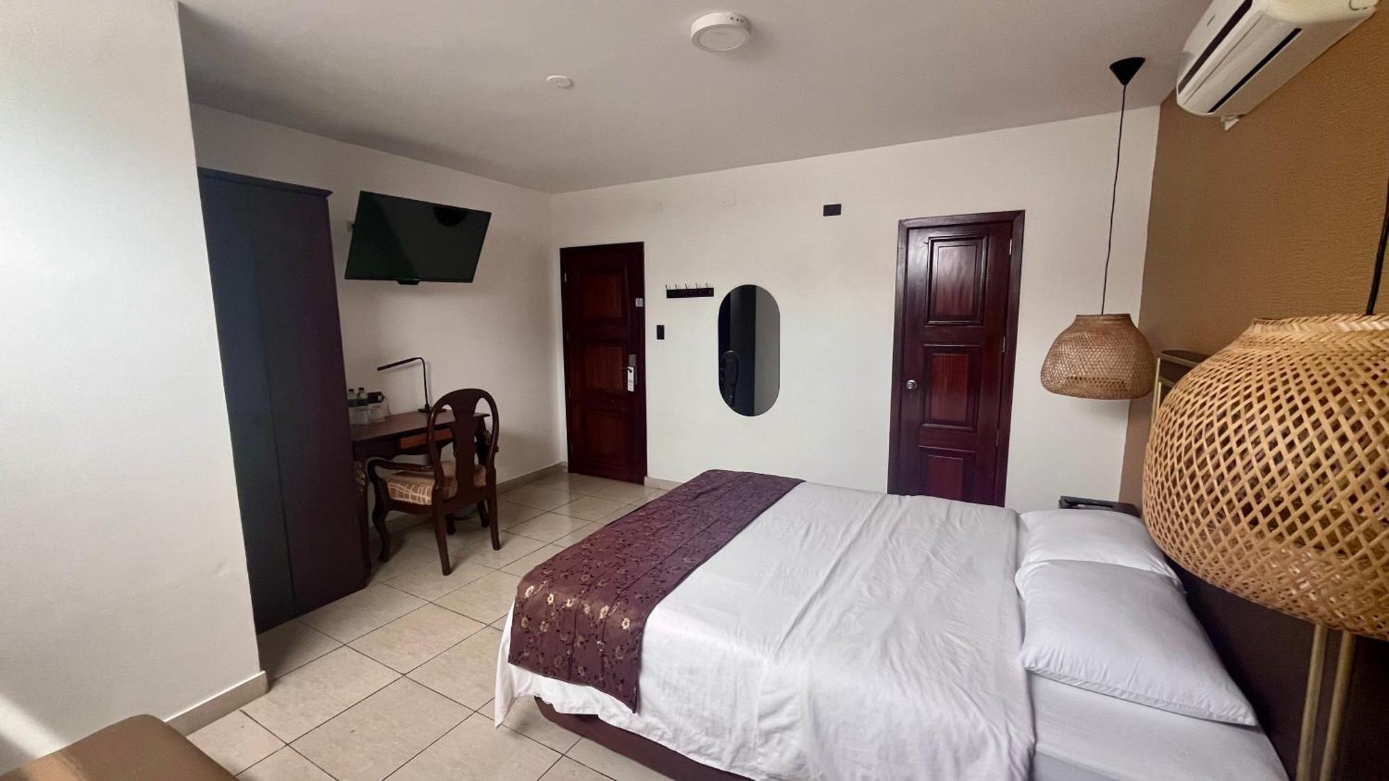 Hotel Patrimonial By Greenfield جواياكيل المظهر الخارجي الصورة