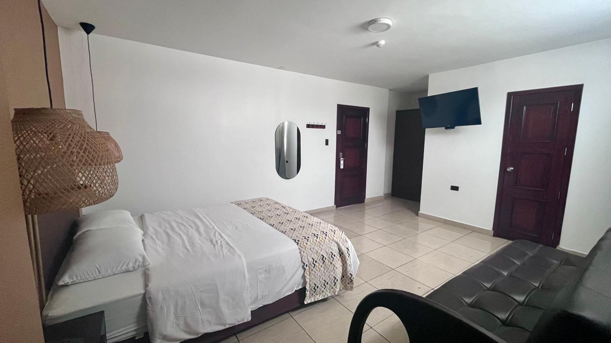 Hotel Patrimonial By Greenfield جواياكيل المظهر الخارجي الصورة